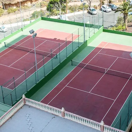 Club Paraiso Near Hard Rock By Interhome * أذيخي